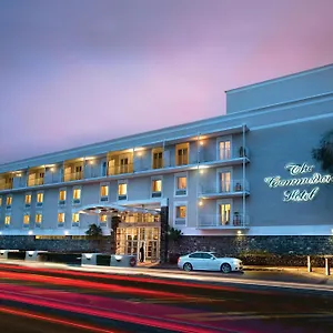 https://commodore.hotels-capetown.com
